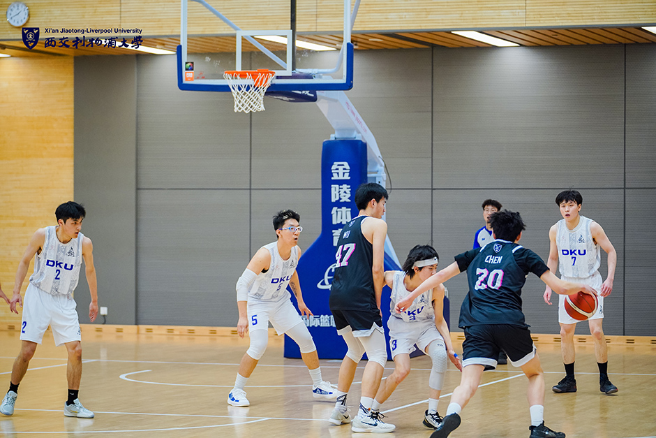铜梁龙马钰钧庆祝冲超：和一群志同道合的兄弟取得伟大的成绩